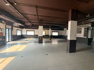 متجر كبير | 2100 قدم مربع | HOR AL ANZ
