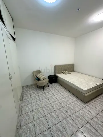 Room For Rent - Free Parking