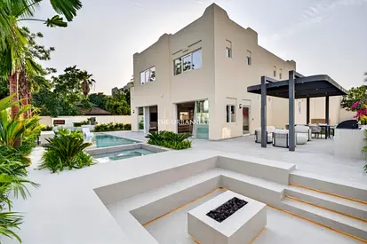 Ultimate Family Retreat| Extended 5-Bed | Vacant