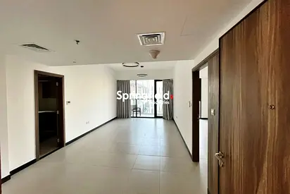 Spacious 1BR | Closed Kitchen | Amenities view