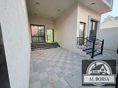 For rent in Al-Haliyo 2 area, prime location: Townhouse villa, five master bedrooms, living room, majlis, main kitchen, maid's room, roof terrace.