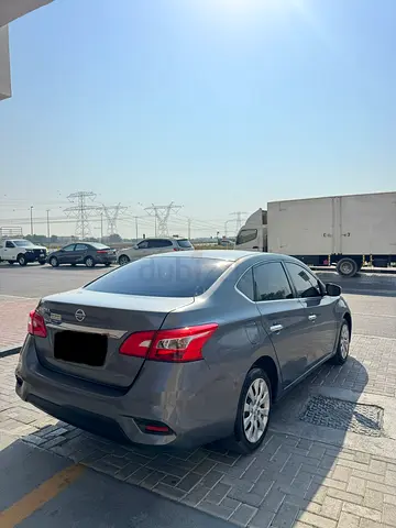 Nissan Sentra 2017 very clean