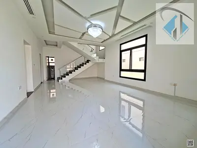 Villa for rent with a large yard; price: 85,000.