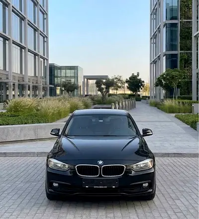 2017 BMW 318i – 116,000 KM | 2 Keys | AED 36,000