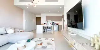 FULLY FURNISHED 1BR | AVAILABLE MID OCTOBER