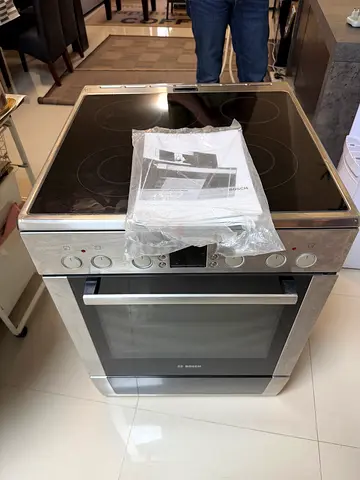 Bosch 4 Ceramic Hobs Cooker HCE744353R , DELIVERY + WARRANTY