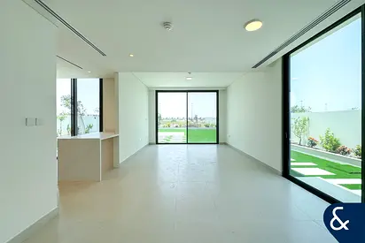 Vacant | Immaculately Landscaped | Spacious