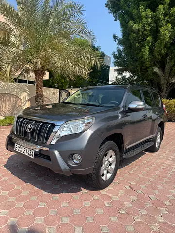 Toyota prado2014 model VXR V6 4.0 100% original paint Top option sunroof single owner