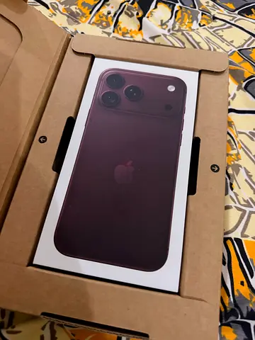 iPhone 18 pro Max 512 (boxed) - Burgundy, TDRA