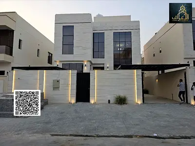 فيلا للبيع بعجمان موقع مميز بجوار جميع الخدمات  شارع قار طابقين وروف