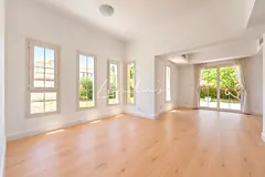 Lake Backing | Corner | Upgraded | 3BR+Maid+Study