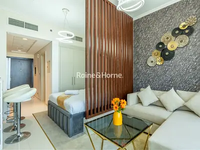 Fully Furnished I Upgraded I Ready to move in