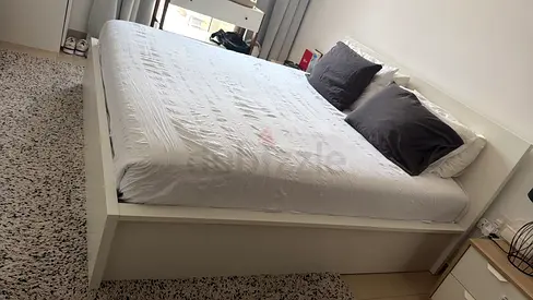 IKEA MALM White platform king-size bed frame with storage - Excellent condition
