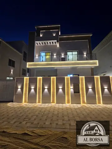 للبيع في الياسمين فيلا 5 غرف نوم ماستر ومجلس وصاله 3 طوابق ارضي واول وروف