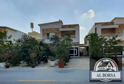 للايجار فيلا سكني تجاري في المويهات1 تتكون من 5 غرف نوم ماستر ومجلس وصاله