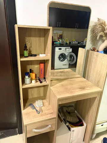 Dressing table with mirror