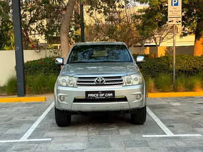 2009 Toyota FORTUNER — фото 3