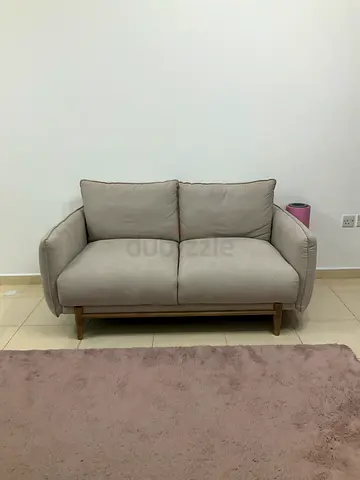 Basic beige sofa