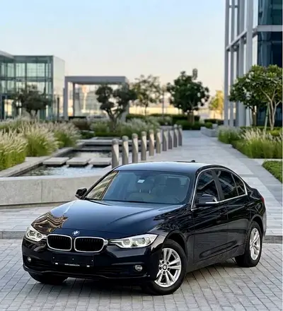 2017 BMW 318i – 116,000 KM | 2 Keys | AED 36,000