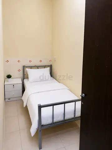 single partition male near to mall of The Emirates metro station