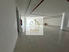 Premium commercial showroom in Al Mowaihat 3, on the main road near Dubai & Sharjah exits. 18,900 sq