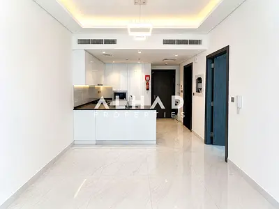 WITH BALCONY | PREMIUM | NEAR BUS STOP | Resale