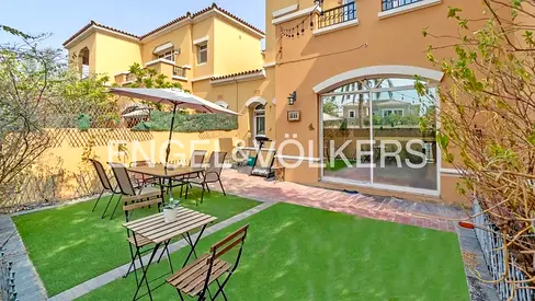 Garden | Single Row | Pool & Park
