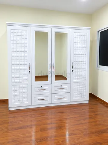 Brand new 4 door Wardrobe good quality wardrobe