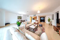 Rare 2 bed | Skyline + Lake | Viewable
