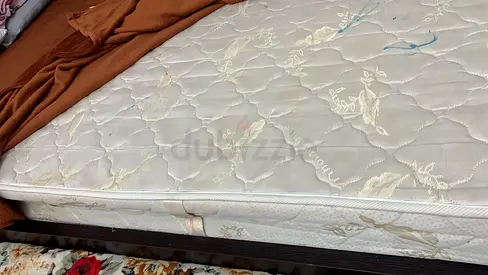 Queen mattress in good used condition