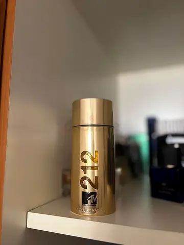 Carolina Herrera 212 Men 100ml Eau de Toilette - MTV EDITION