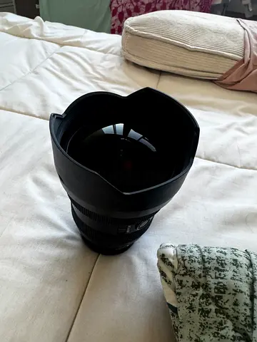 Sony FE 12-24mm F2.8 GM in excellent condition (used)