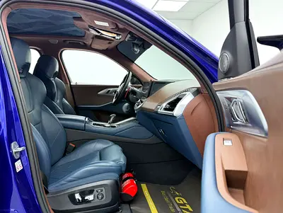 صورة 9 لـ 2023 BMW XM