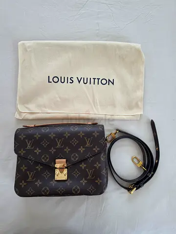 Louis Vuitton pochette metis
