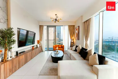 Furnished, High Floor, Corner Unit
