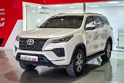 2022 Toyota FORTUNER — фото 3