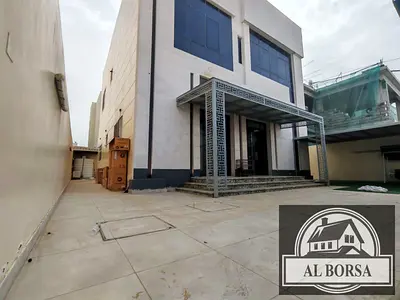 🏡 للايجار فيلا في الزاهية – عجمان 4 غرف نوم ماستر + صالة + مجلس + مطبخ فاخر + غرفة خادمة، جاهزة للسكن فورا.