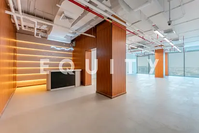 Vacant | Modern Fit Out | Close to Metro