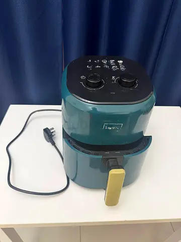 Used compact air fryer - works perfectly