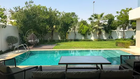 🏡 للبيع | فيلا مستقلة فاخرة – 5 غرف ماستر | الشارقة غاردن سيتي – المرحلة الثالثة ✨