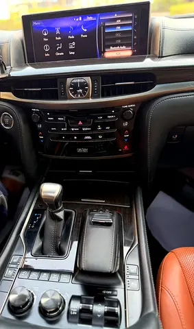 2016 Lexus LX-SERIES — миниатюра 14