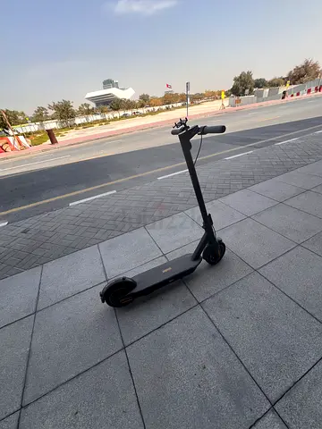 Segway Ninebot G30 Black electric scooter in excellent working condition