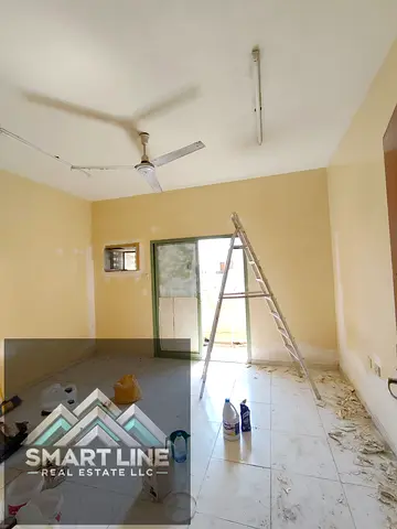Limited offers 1bhk with balcony family building rent only 20k