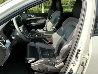 صورة 6 لـ 2022 Volvo XC60