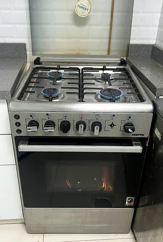 Geepas 4-Burner Gas Cooker with Oven – Stainless Steel