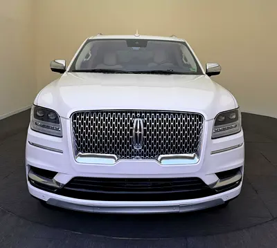 2019 Lincoln Navigator L Black Label – 4WD – Twin Turbo V6 (Top Spec)