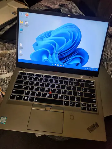 LENOVO X1 CARBON 16GB RAM- Good Working Condition, Windows 11
