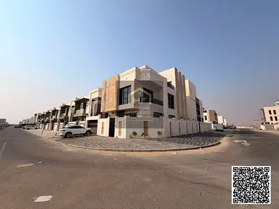 فرصة مميزة لامتلاك فيلا فاخرة في موقع استراتيجي ومميز جداً دقائق للسوق الصيني وشاطئ الزوراء ، تتمتع بمساحات واسعة 7 غرف نوم ماستر وتصم