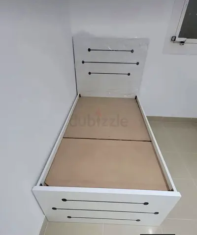 Single white bed frame with headboard 90X190 CM