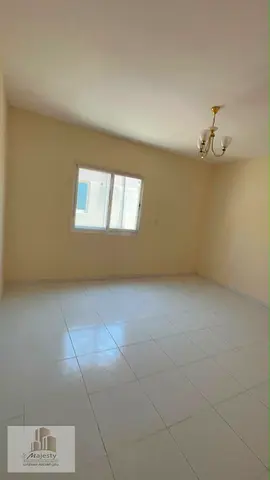 Villa for rent in Sharjah – Al Rafa'a area. Fully renovated villa and excellently maintained, ready to move in immediately. Area: 2,500 sq ft. Layout